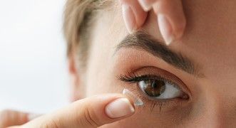 Nos conseils pour se baigner si vous êtes porteur de lentilles de contact