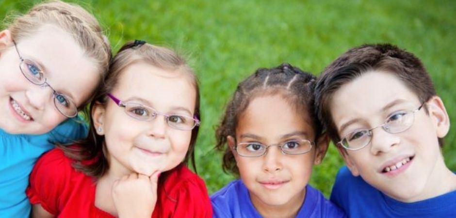 La vue des enfants par âge 